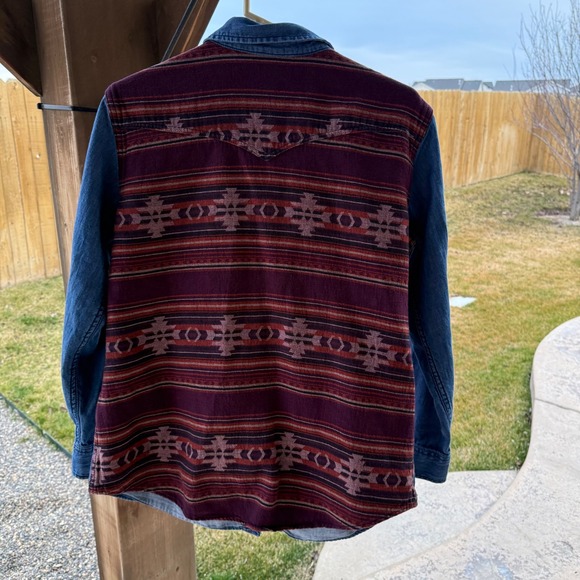 Wrangler Retro Womens Blue Denim Southwestern Aztec Pearl Snap Western Shirt M - Picture 2 of 10